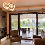 Oezel Havuzlu Muestakil Lueks Villa