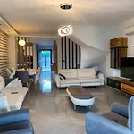 Oezel Havuzlu Muestakil Lueks Villa