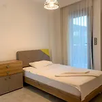 Oezel Havuzlu Muestakil Lueks Villa